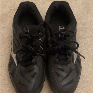 mizuno black volleyball sneakers